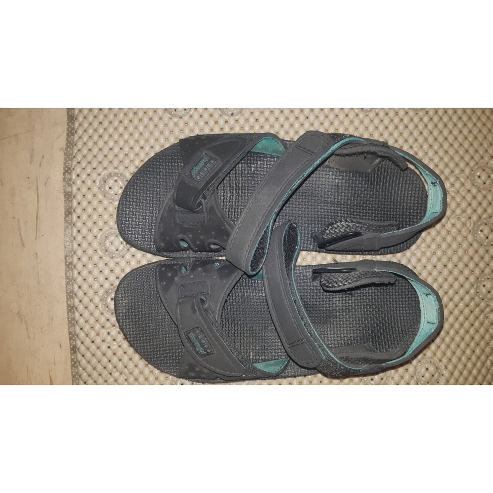 Cross trekkers size 7.5